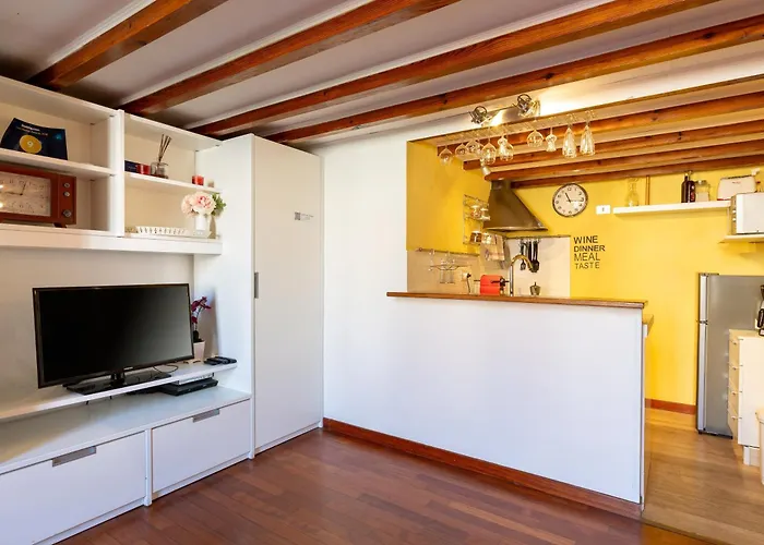 Colosseum Romantic Loft Apartment