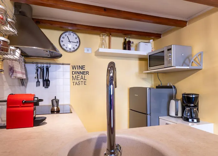 Colosseum Romantic Loft Rome