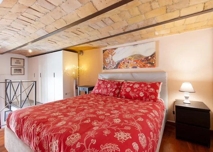 Colosseum Romantic Loft Apartment *