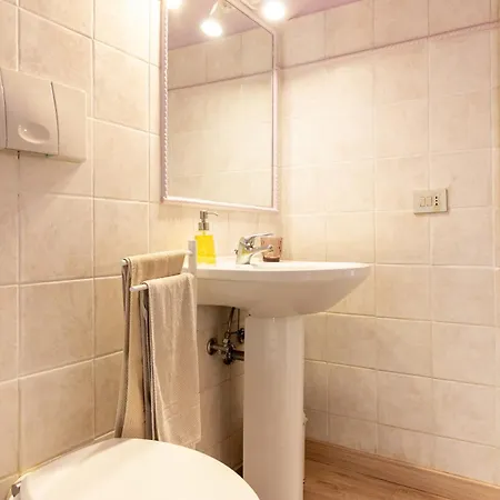Colosseum Romantic Loft Apartment *