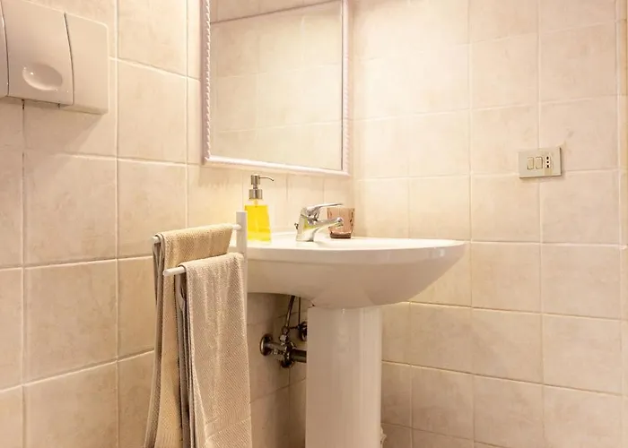 Colosseum Romantic Loft Appartement *